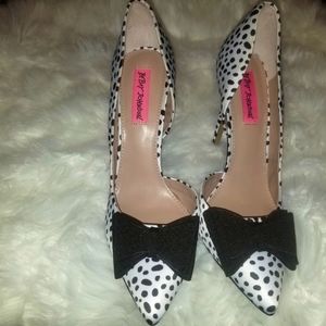 Betsey Johnson Prince D'Orsay Pump, Dalmatian, 9 M
